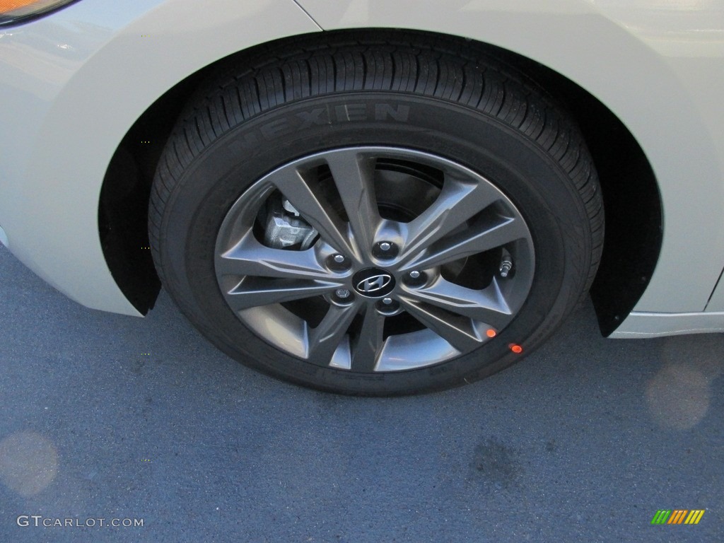 2017 Elantra SE - Beige / Beige photo #11