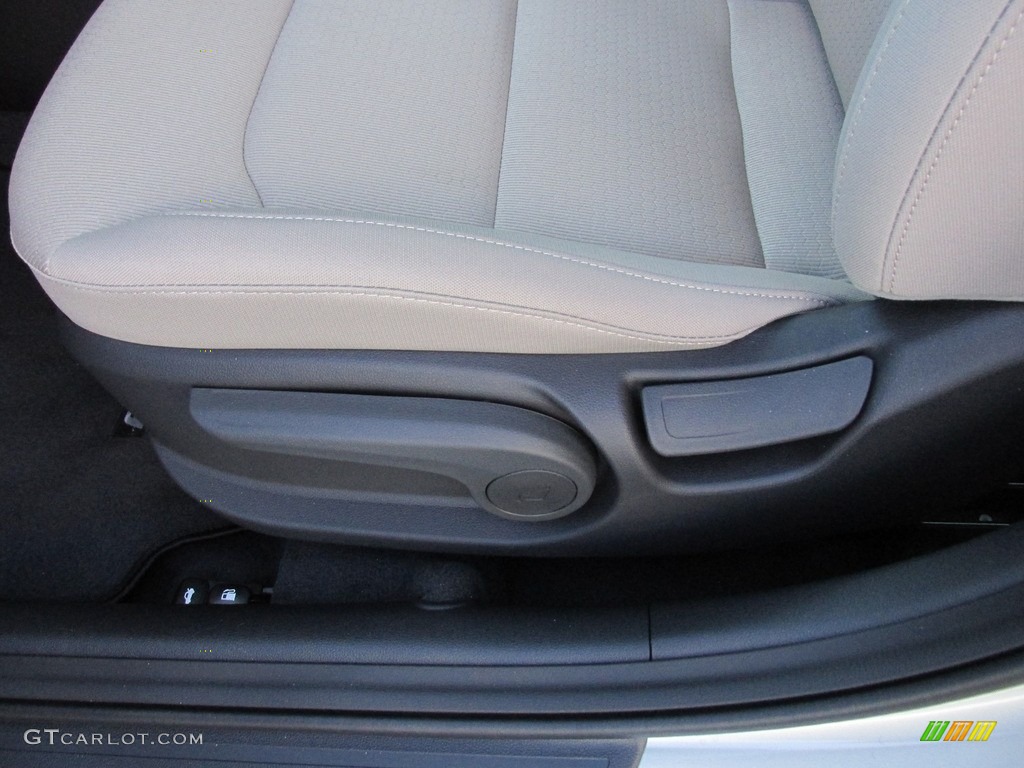 2017 Elantra SE - Beige / Beige photo #22