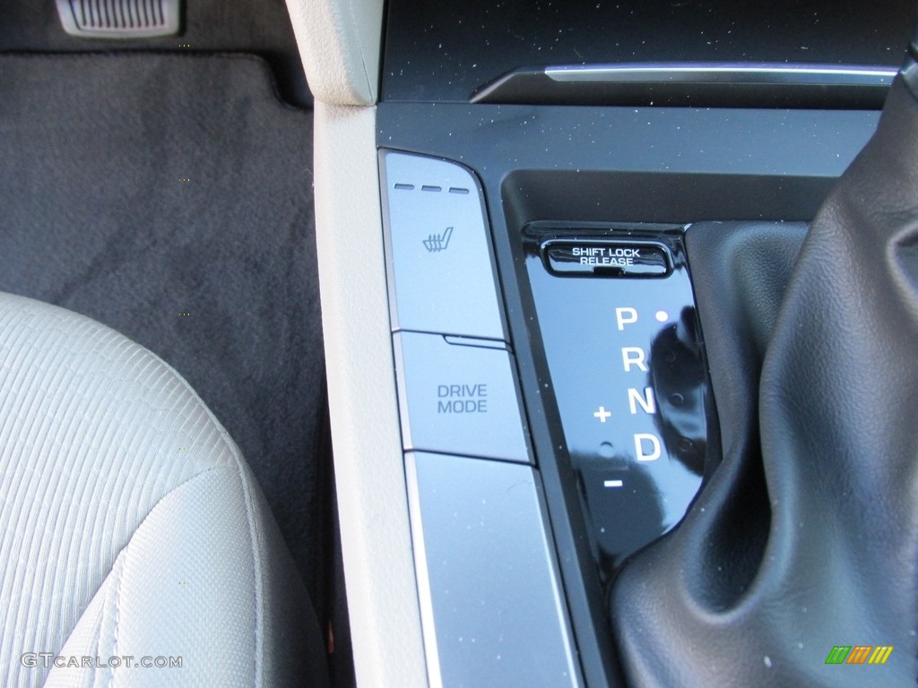 2017 Elantra SE - Beige / Beige photo #28