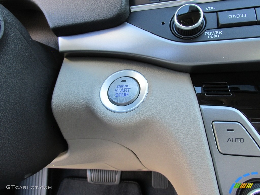 2017 Elantra SE - Beige / Beige photo #29