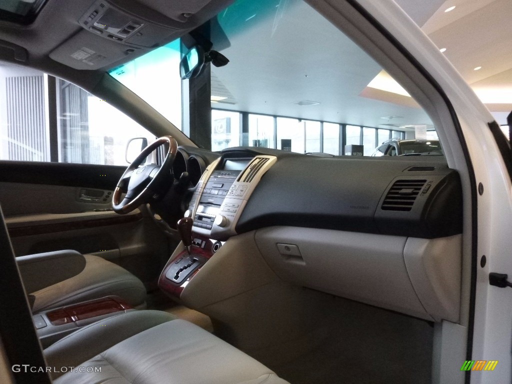 2006 RX 330 AWD - Crystal White Pearl / Light Gray photo #6