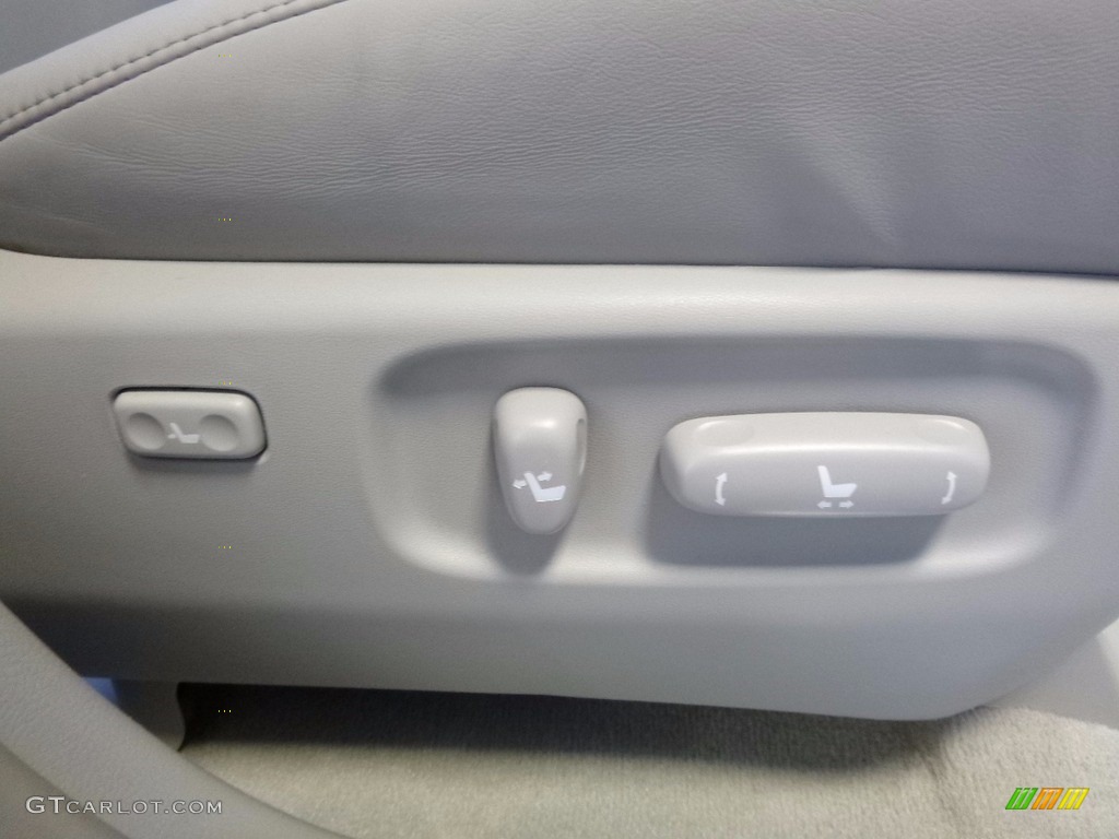 2006 RX 330 AWD - Crystal White Pearl / Light Gray photo #7