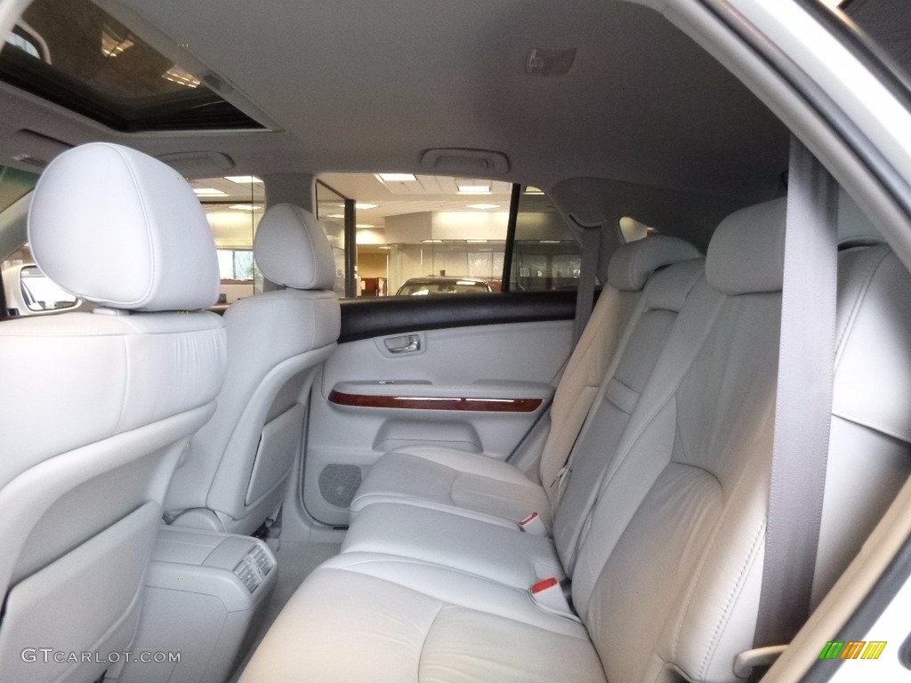 2006 RX 330 AWD - Crystal White Pearl / Light Gray photo #12