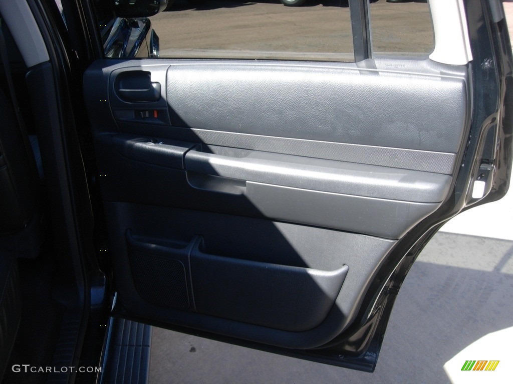 2003 Durango SLT - Black / Dark Slate Gray photo #18