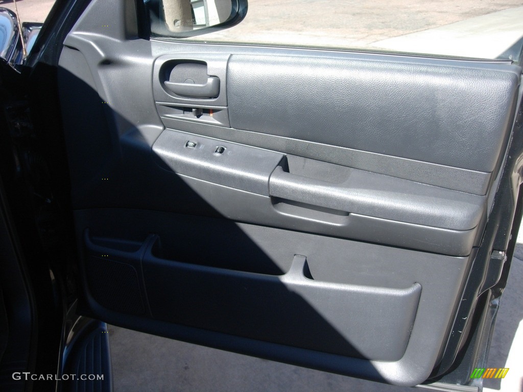 2003 Durango SLT - Black / Dark Slate Gray photo #20