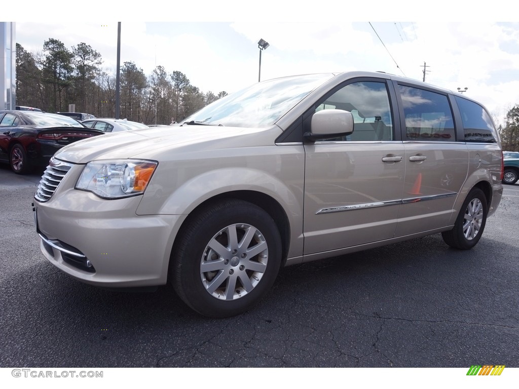 Cashmere/Sandstone Pearl 2015 Chrysler Town & Country Touring Exterior Photo #111059021