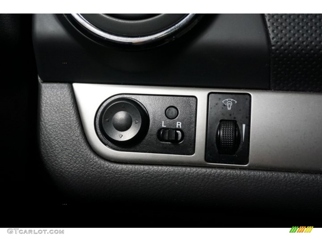 2008 Aveo LT Sedan - Summit White / Charcoal photo #34