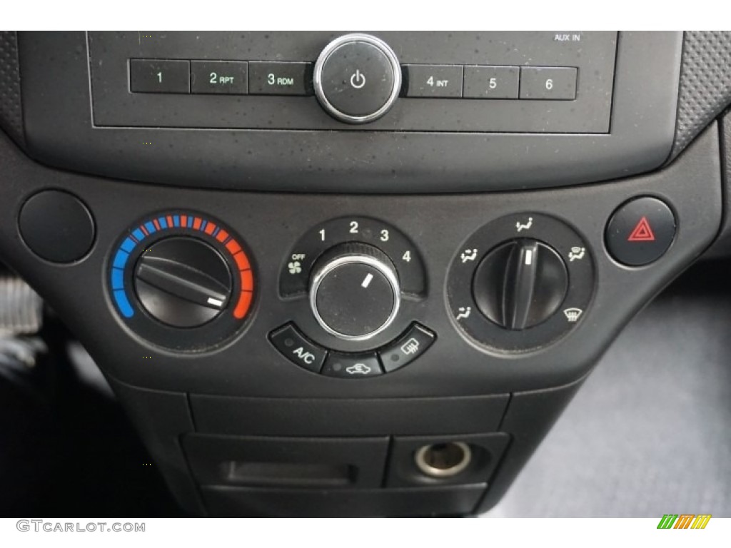 2008 Aveo LT Sedan - Summit White / Charcoal photo #39