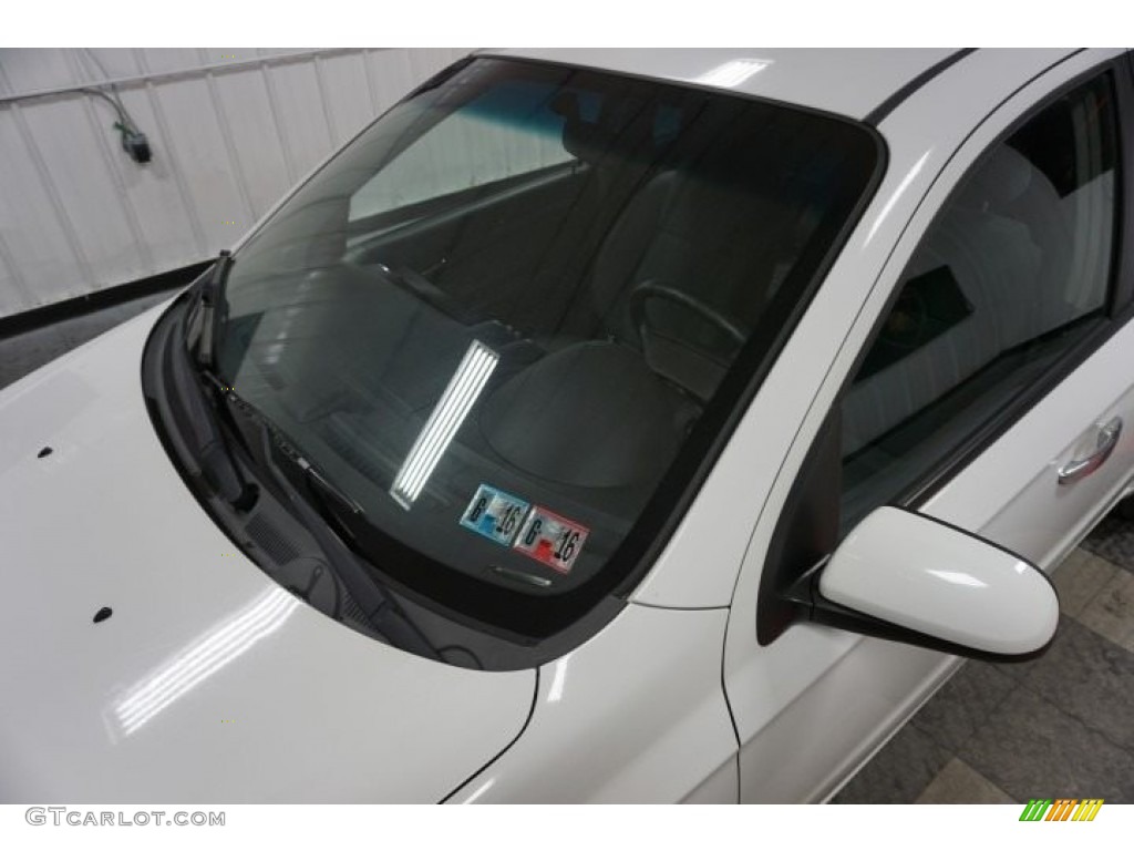 2008 Aveo LT Sedan - Summit White / Charcoal photo #78