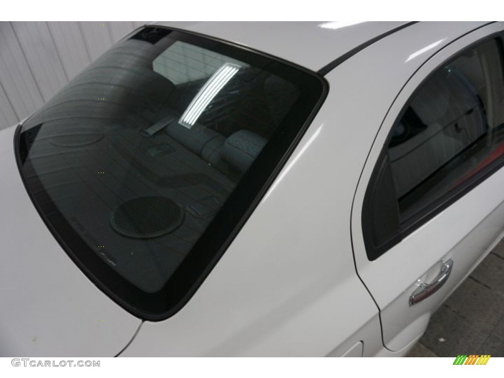 2008 Aveo LT Sedan - Summit White / Charcoal photo #82