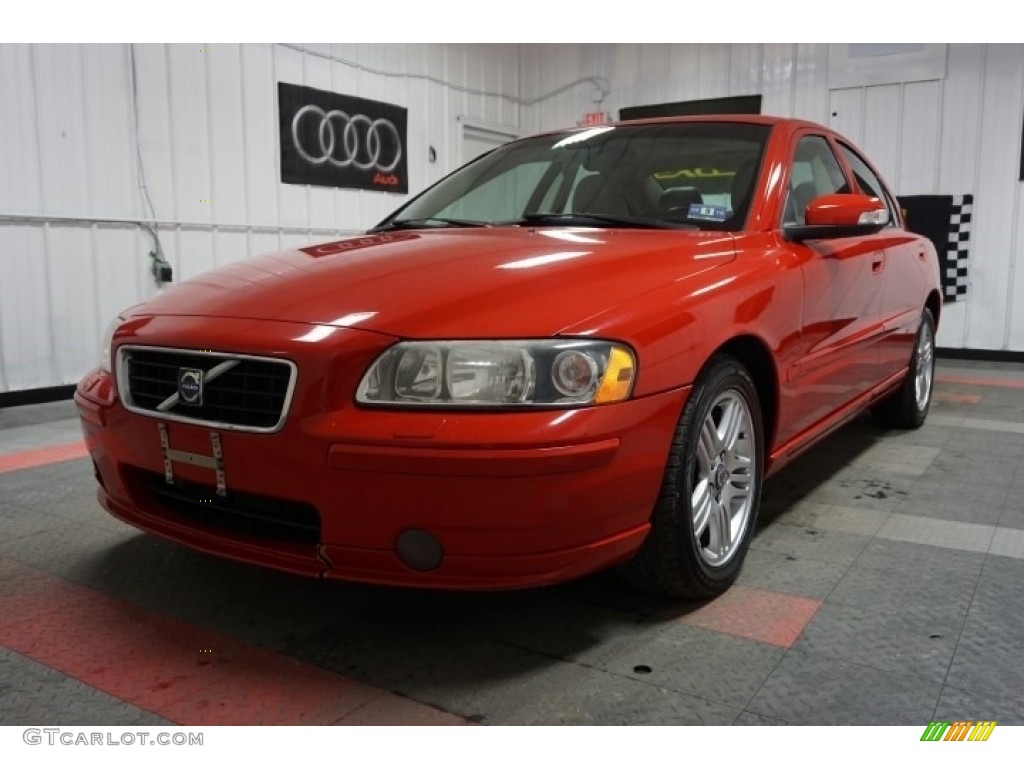 2007 S60 2.5T - Passion Red / Graphite photo #3