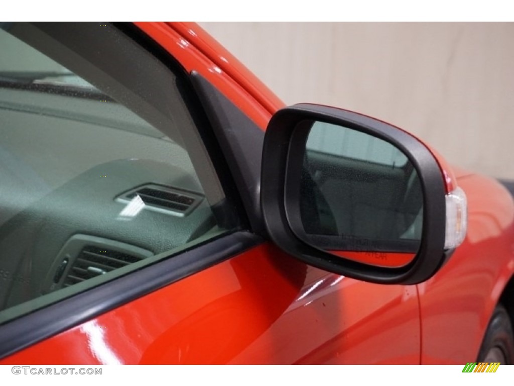 2007 S60 2.5T - Passion Red / Graphite photo #57