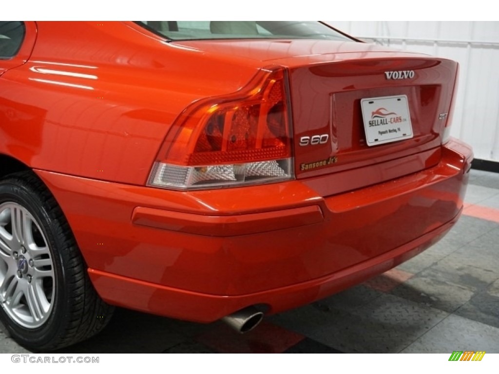2007 S60 2.5T - Passion Red / Graphite photo #66
