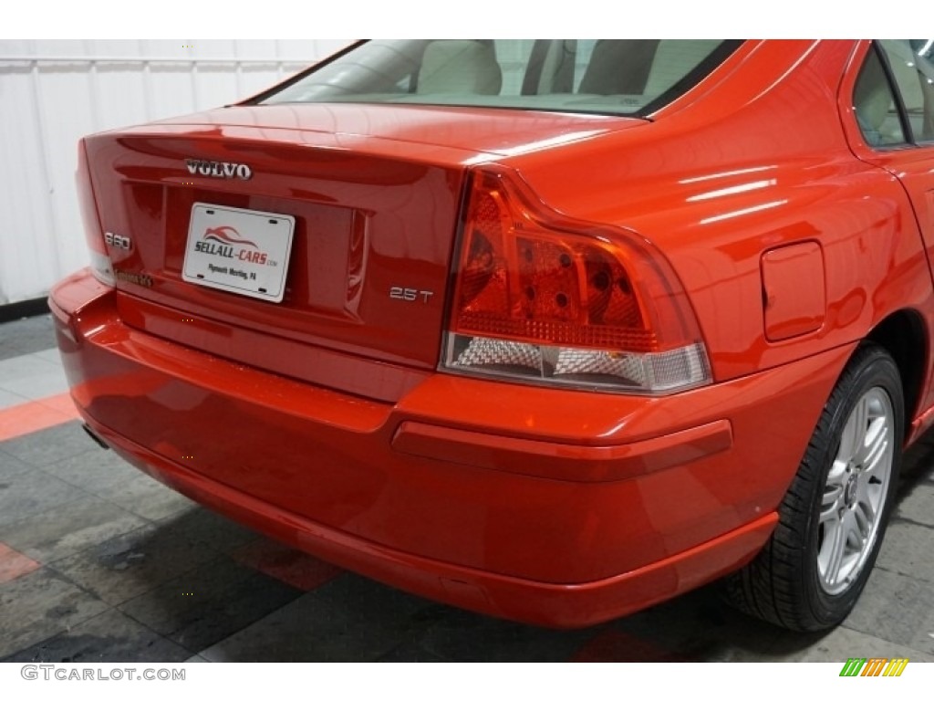 2007 S60 2.5T - Passion Red / Graphite photo #67