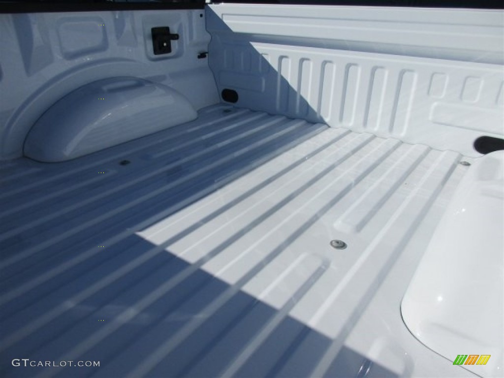 2016 F150 XLT SuperCrew 4x4 - Oxford White / Medium Earth Gray photo #8