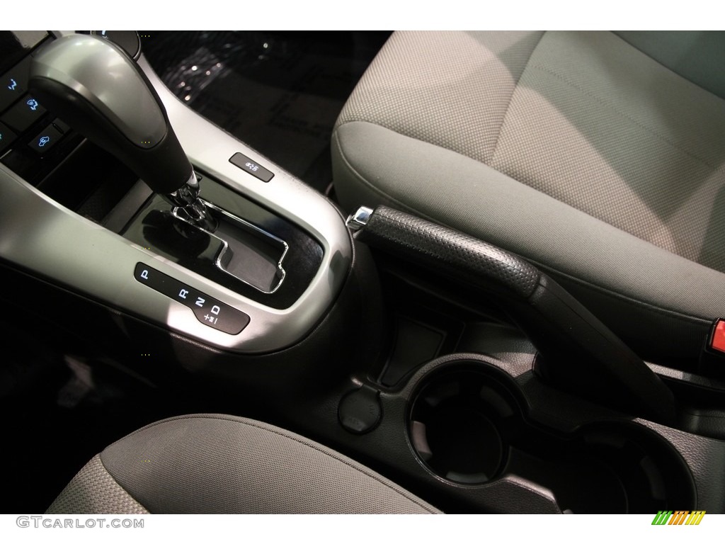 2011 Cruze LT - Crystal Red Metallic Tintcoat / Medium Titanium photo #10