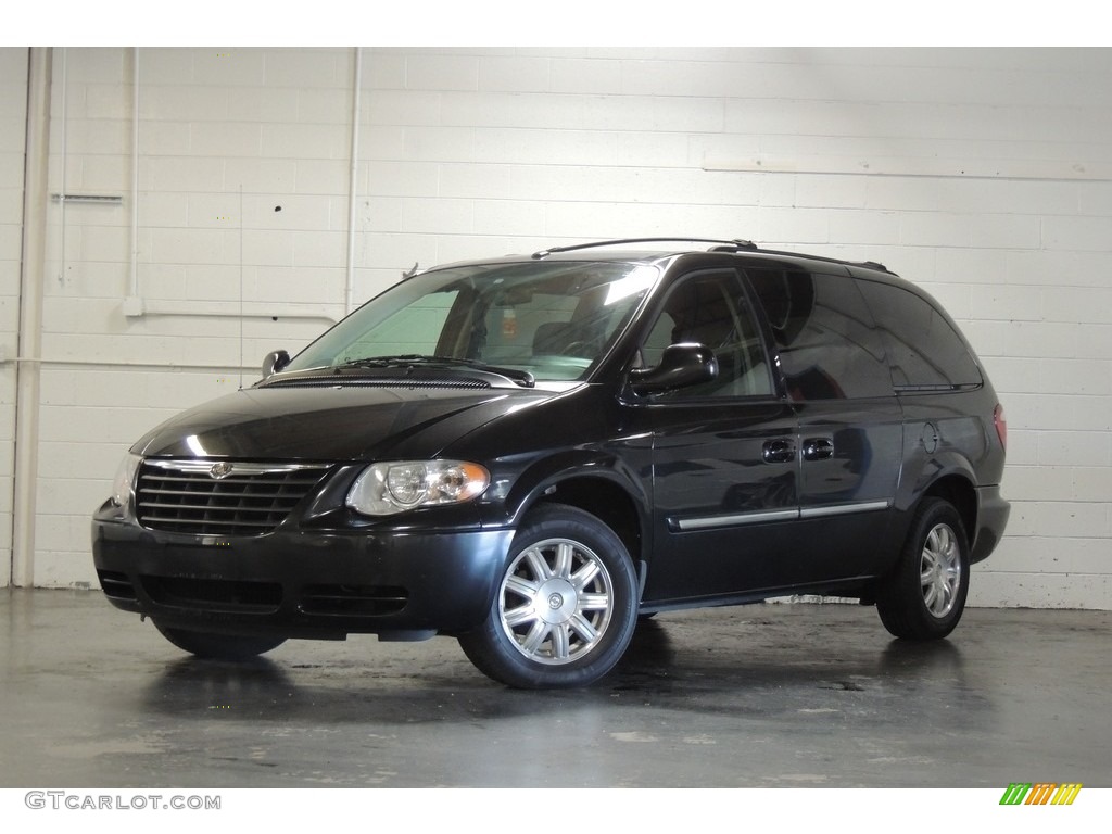 Brilliant Black Crystal Pearl 2007 Chrysler Town & Country Touring Exterior Photo #111074887