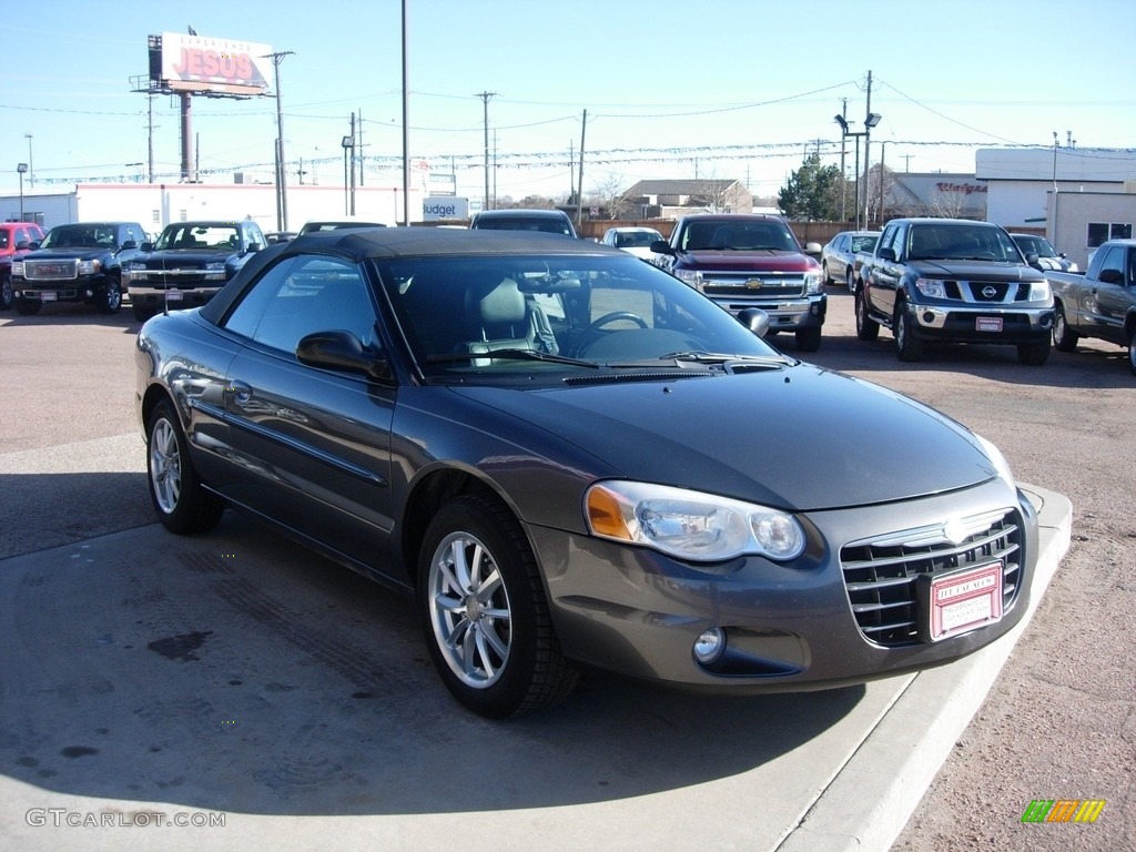 2005 Sebring Touring Convertible - Magnesium Pearl / Dark Slate Gray photo #7