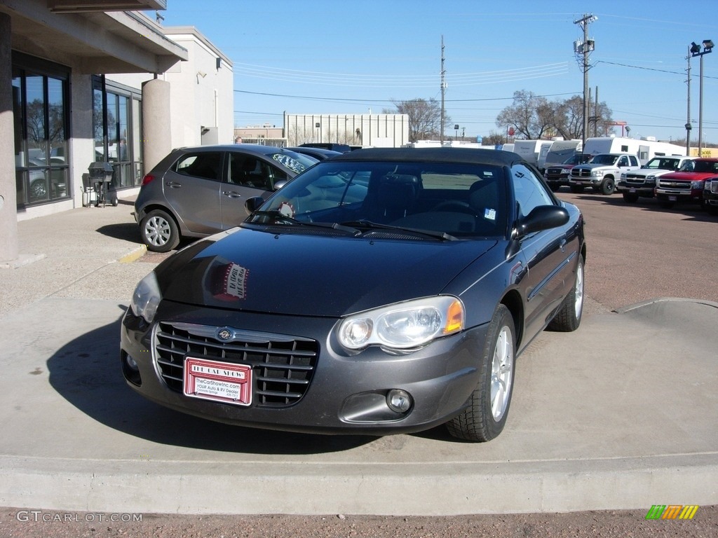 2005 Sebring Touring Convertible - Magnesium Pearl / Dark Slate Gray photo #19