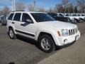 Stone White - Grand Cherokee Laredo 4x4 Photo No. 2