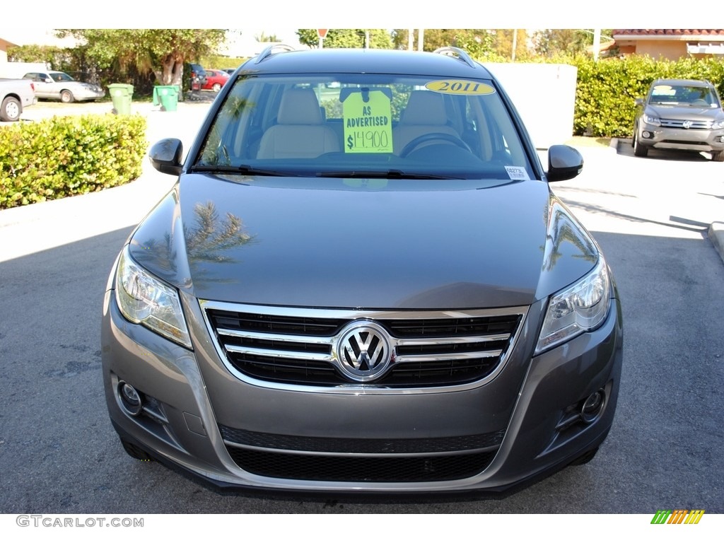 2011 Tiguan SE - Alpine Gray Metallic / Sandstone photo #3