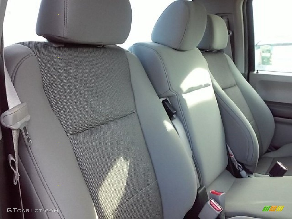 2016 F150 XL Regular Cab - Green Gem / Medium Earth Gray photo #12