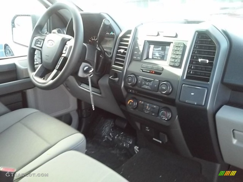 2016 F150 XL Regular Cab - Green Gem / Medium Earth Gray photo #14