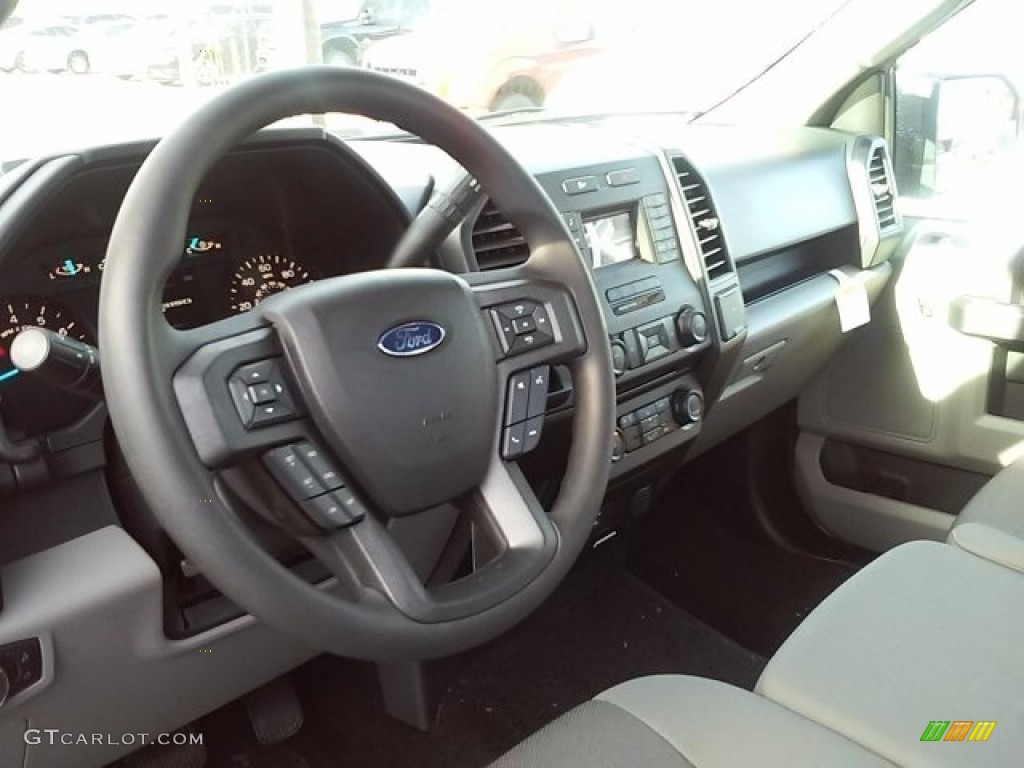 2016 F150 XL Regular Cab - Green Gem / Medium Earth Gray photo #16