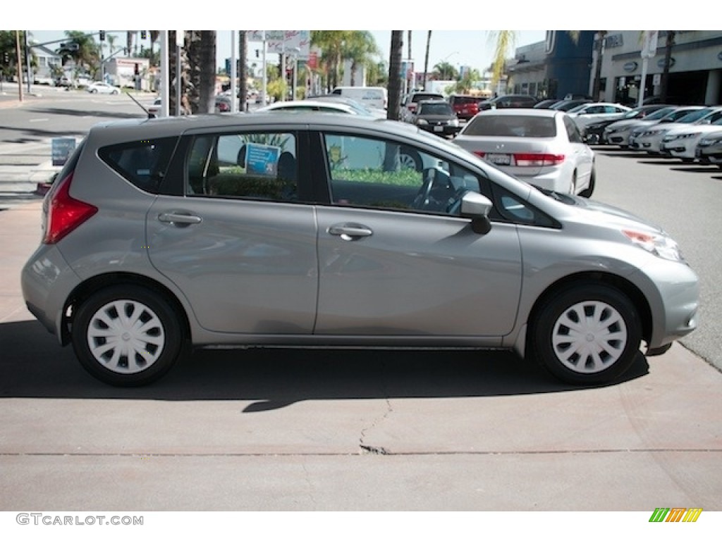 2015 Versa Note S Plus - Magnetic Gray / Charcoal photo #12