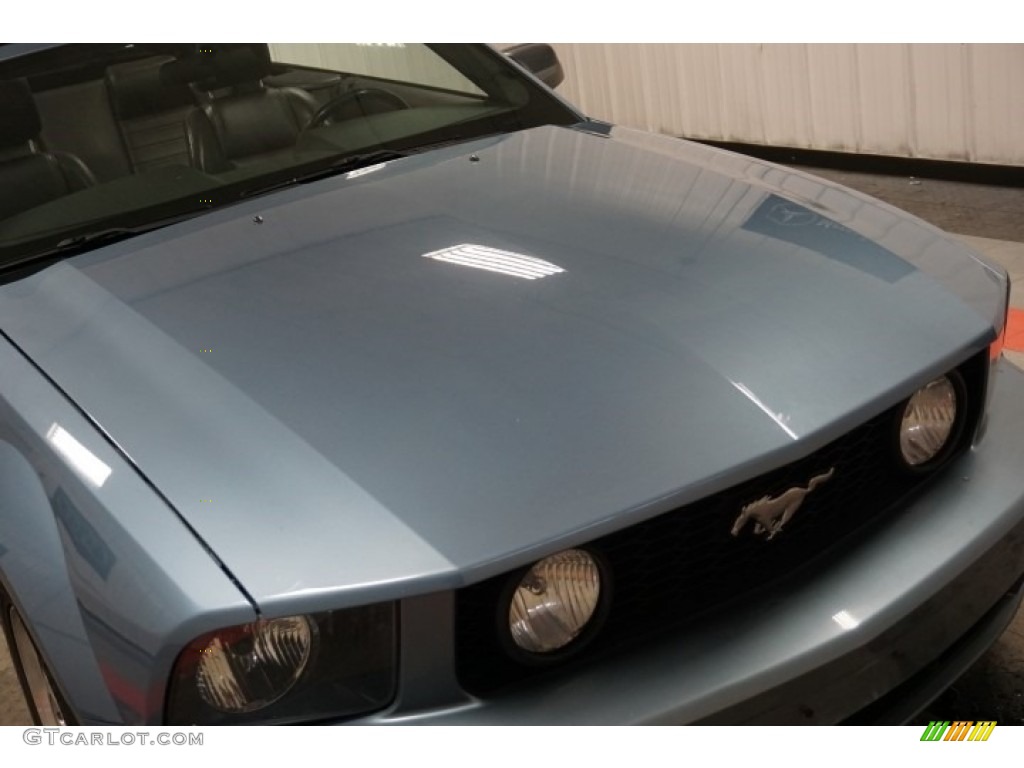 2006 Mustang GT Premium Convertible - Windveil Blue Metallic / Red/Dark Charcoal photo #58