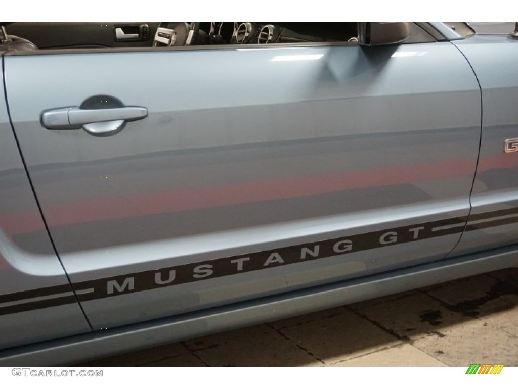 2006 Mustang GT Premium Convertible - Windveil Blue Metallic / Red/Dark Charcoal photo #64