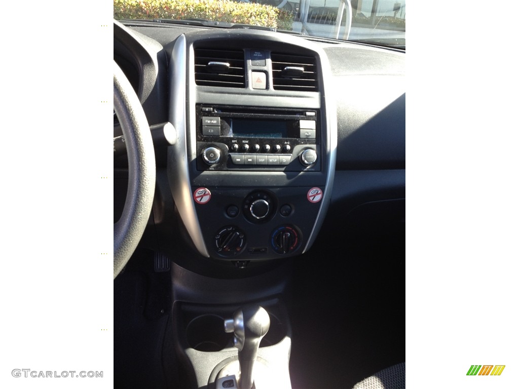 2015 Versa 1.6 S Sedan - Red Brick / Charcoal photo #7