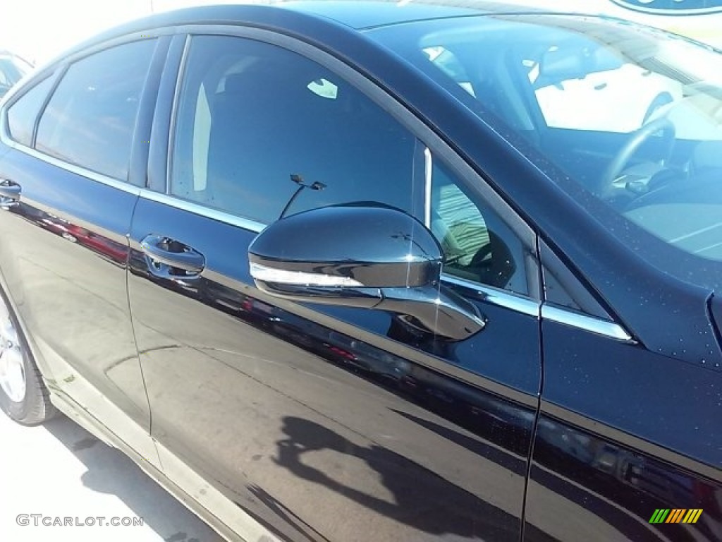 2016 Fusion SE - Shadow Black / Charcoal Black photo #5