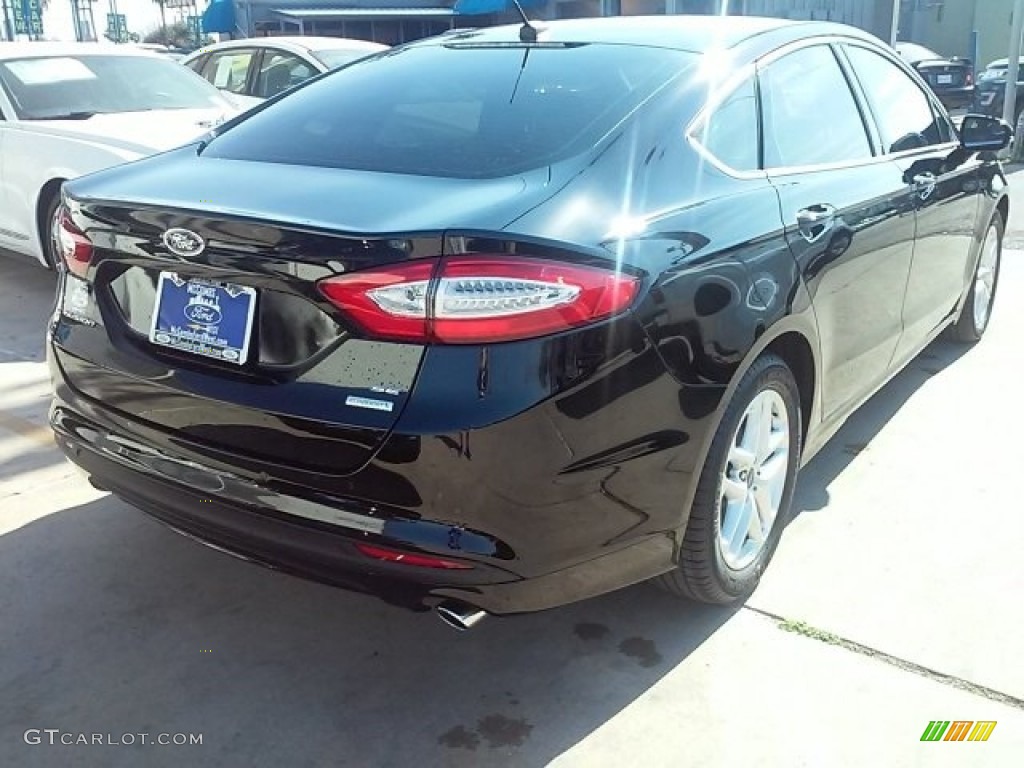 2016 Fusion SE - Shadow Black / Charcoal Black photo #12