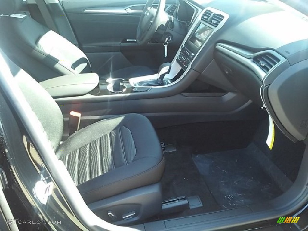 2016 Fusion SE - Shadow Black / Charcoal Black photo #14