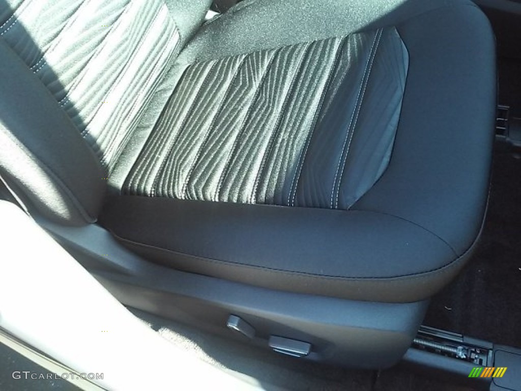 2016 Fusion SE - Shadow Black / Charcoal Black photo #18