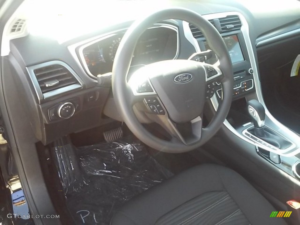 2016 Fusion SE - Shadow Black / Charcoal Black photo #20