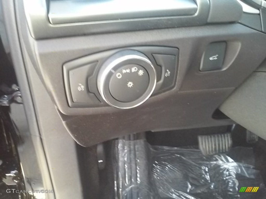 2016 Fusion SE - Shadow Black / Charcoal Black photo #23