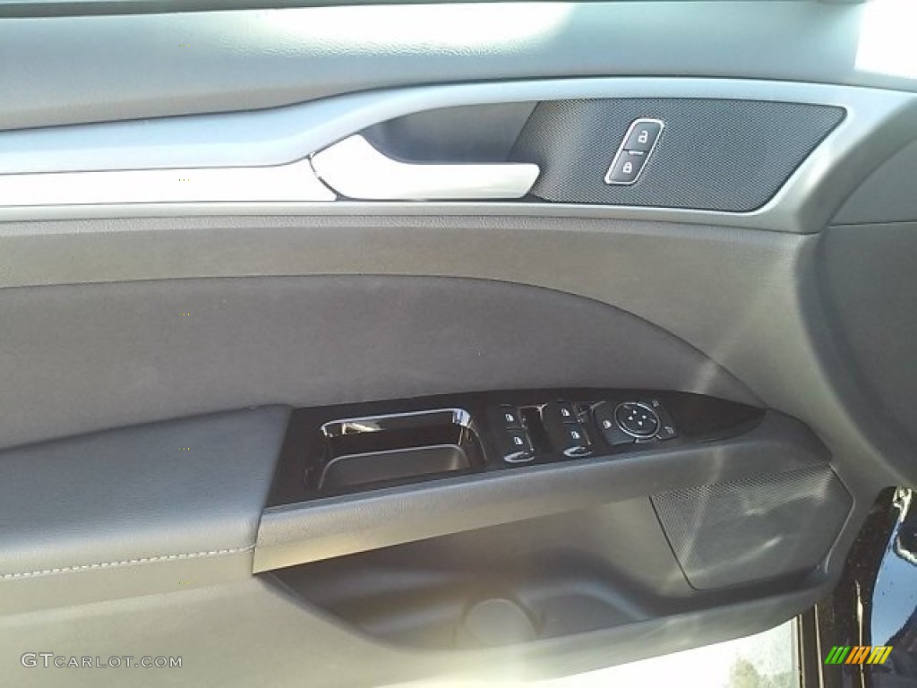 2016 Fusion SE - Shadow Black / Charcoal Black photo #24