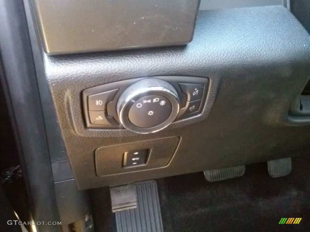 2016 F150 XLT SuperCrew - Magnetic / Black photo #24