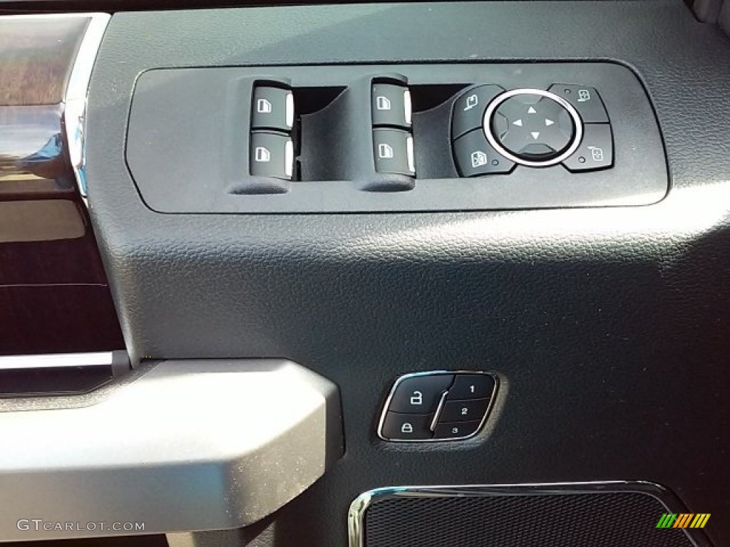 2016 F150 Platinum SuperCrew 4x4 - Magnetic / Black photo #30