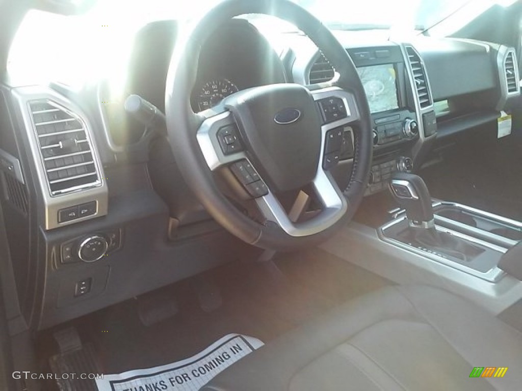 2016 F150 Platinum SuperCrew 4x4 - Magnetic / Black photo #53