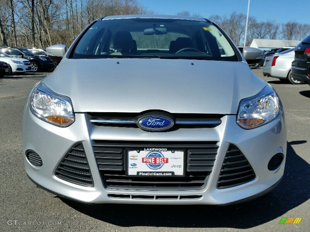 2014 Focus SE Sedan - Ingot Silver / Medium Light Stone photo #2