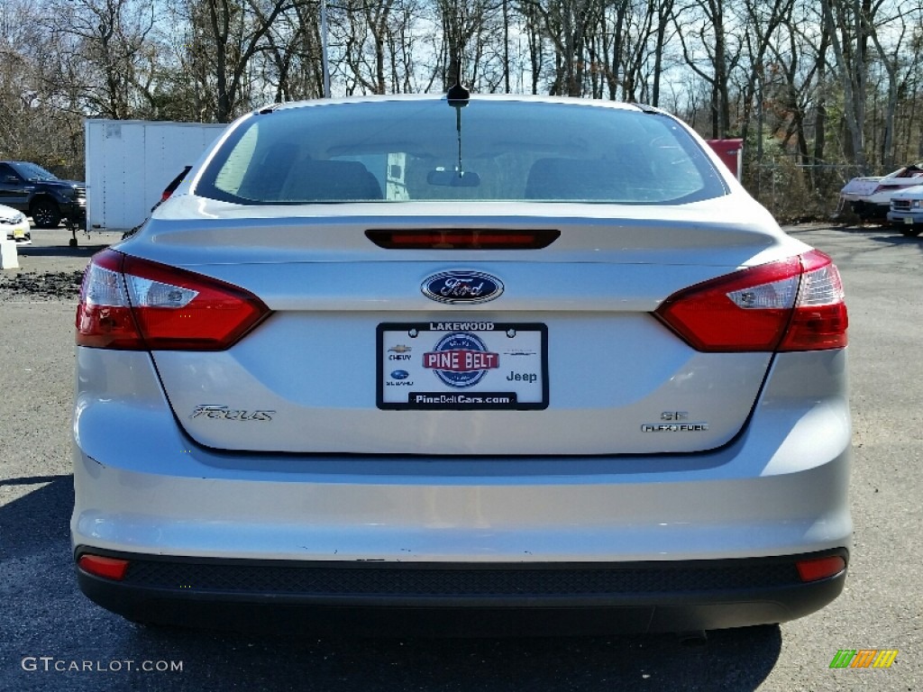 2014 Focus SE Sedan - Ingot Silver / Medium Light Stone photo #6