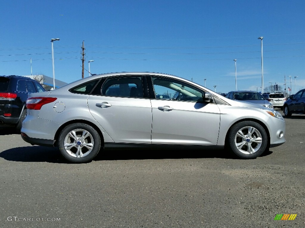 2014 Focus SE Sedan - Ingot Silver / Medium Light Stone photo #8