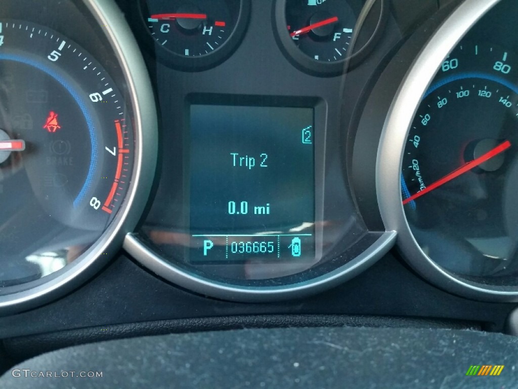 2011 Cruze LS - Taupe Gray Metallic / Jet Black/Medium Titanium photo #24