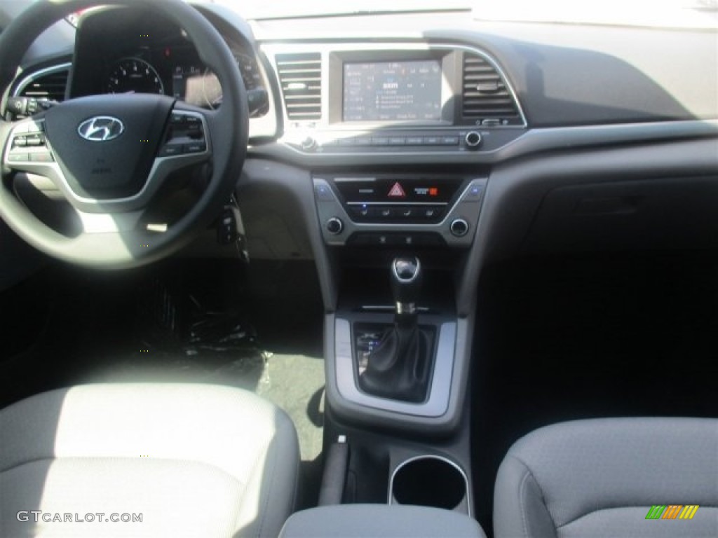 2017 Elantra SE - Gray / Gray photo #16