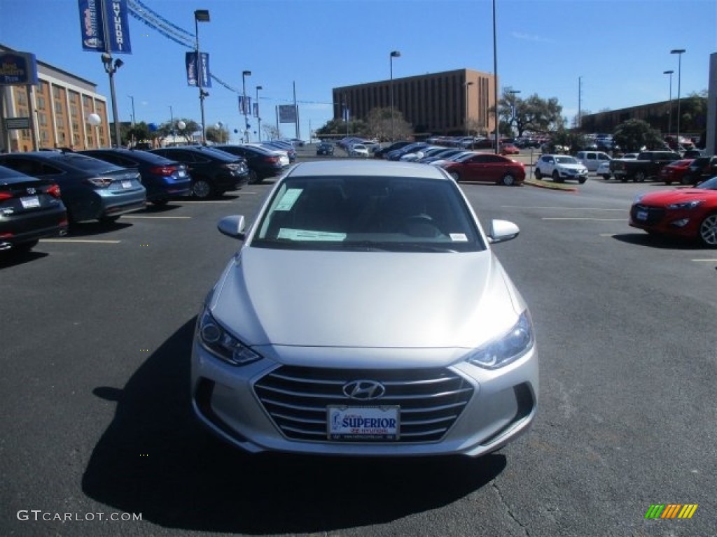 2017 Elantra SE - Silver / Gray photo #5