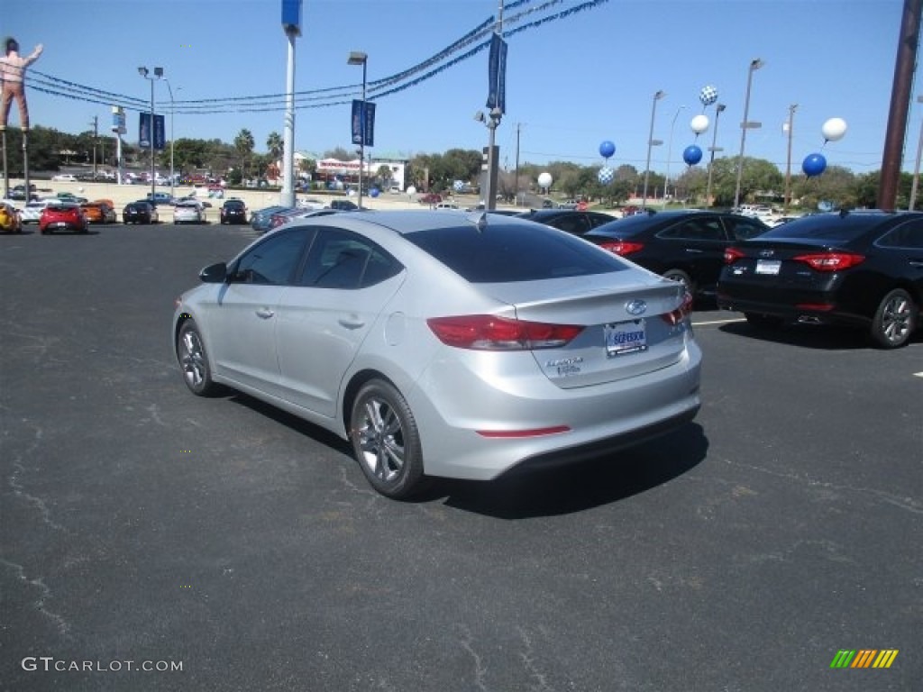 2017 Elantra SE - Silver / Gray photo #8