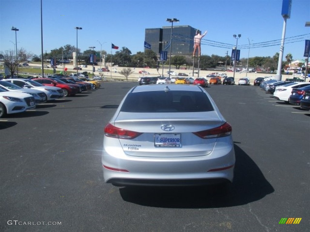 2017 Elantra SE - Silver / Gray photo #9